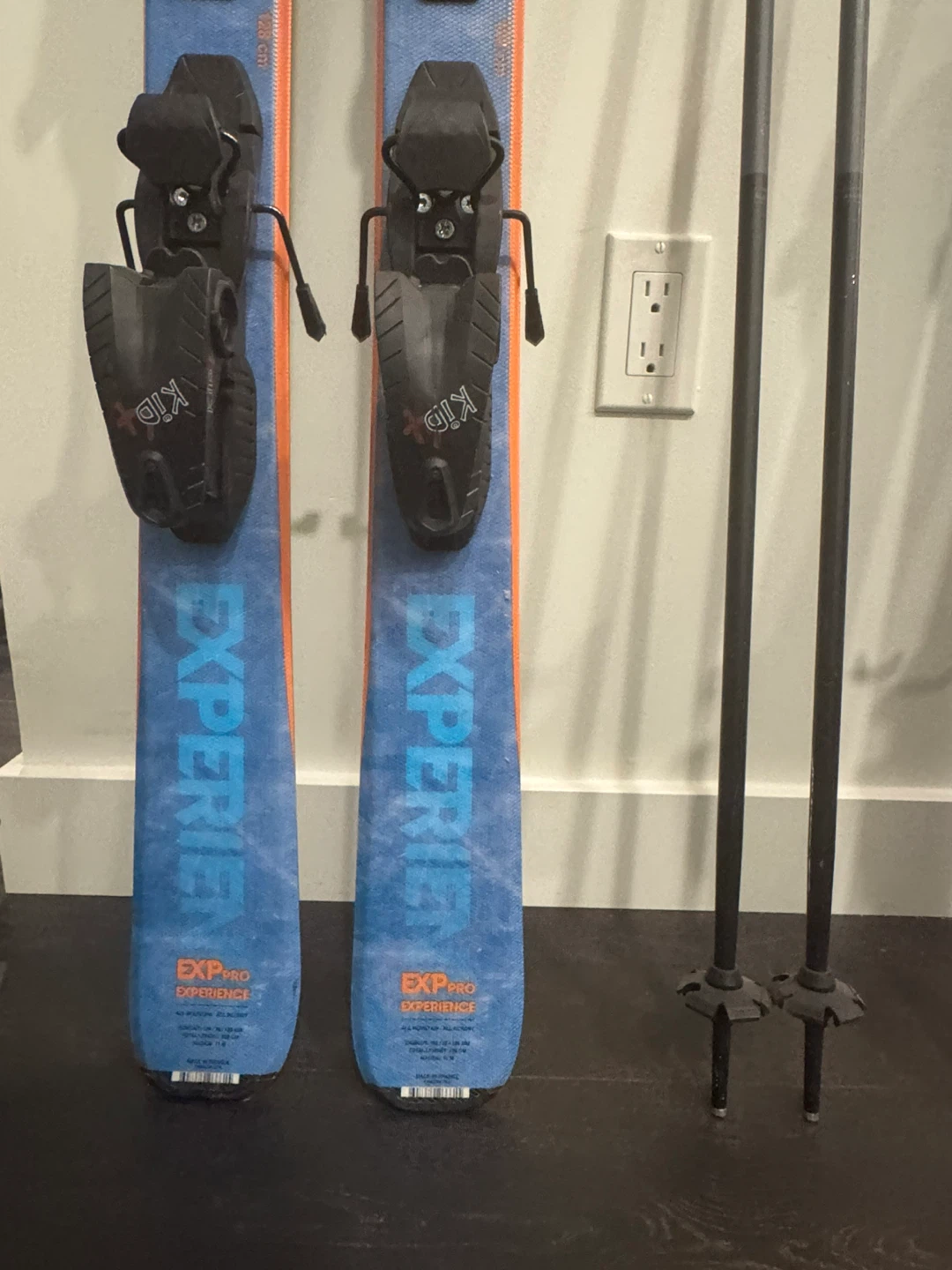 2024 Rossignol  Pro Skis, Atomic Poles  (optional Boots 50$) - photo 5