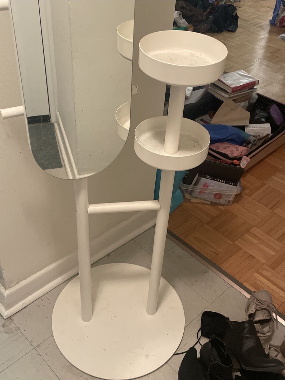White Arigato Stand Mirror - Pick up today - photo 2