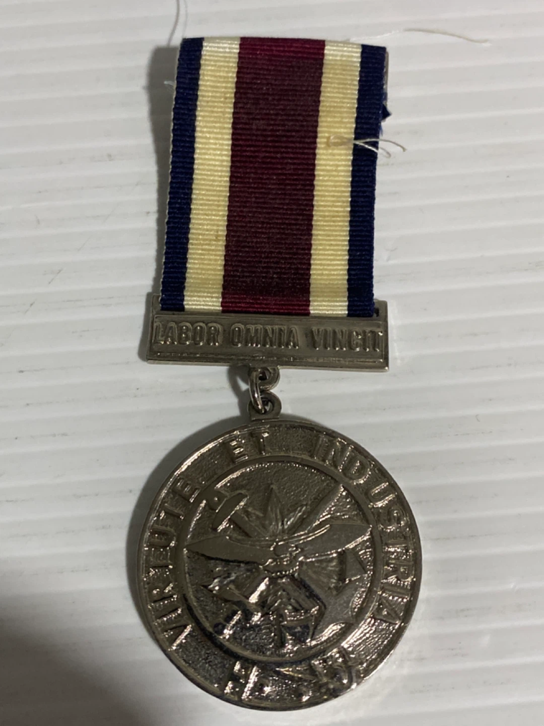 Vintage E.W. Powero Medal - photo 2
