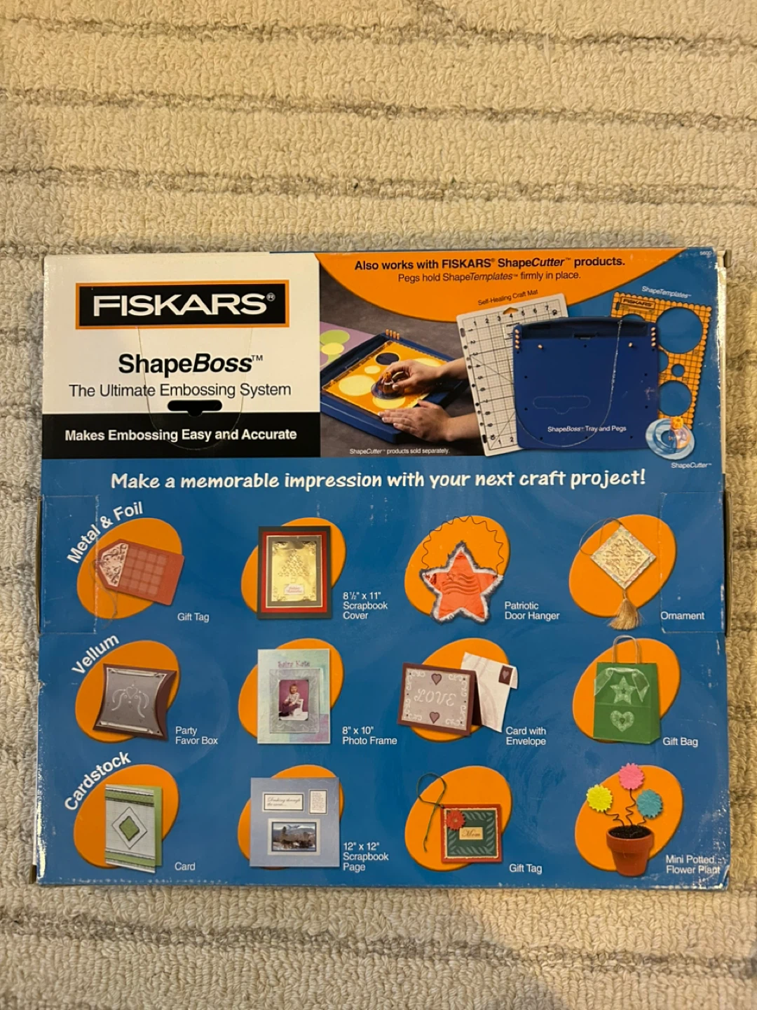 Fiskars ShapeBoss Embossing System - New in Box! - photo 3