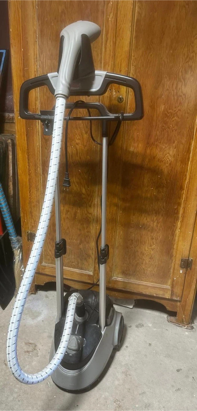 Ironing machine steamer (Handheld, Good Condition)