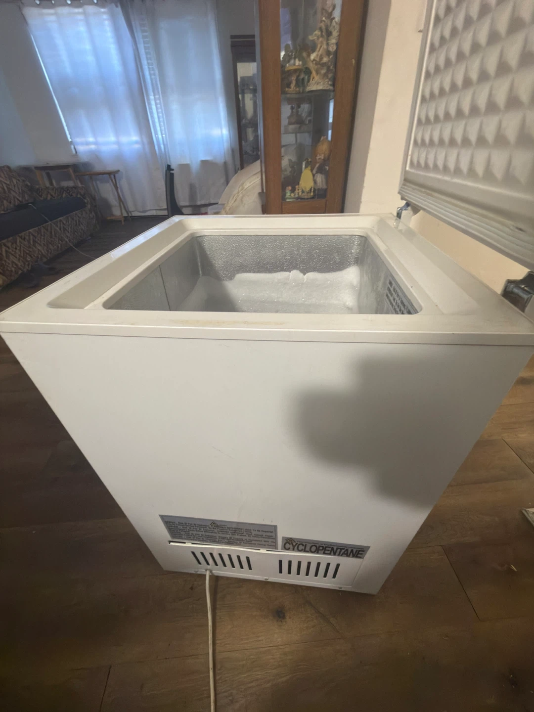 White Chest Compact Freezer - photo 4