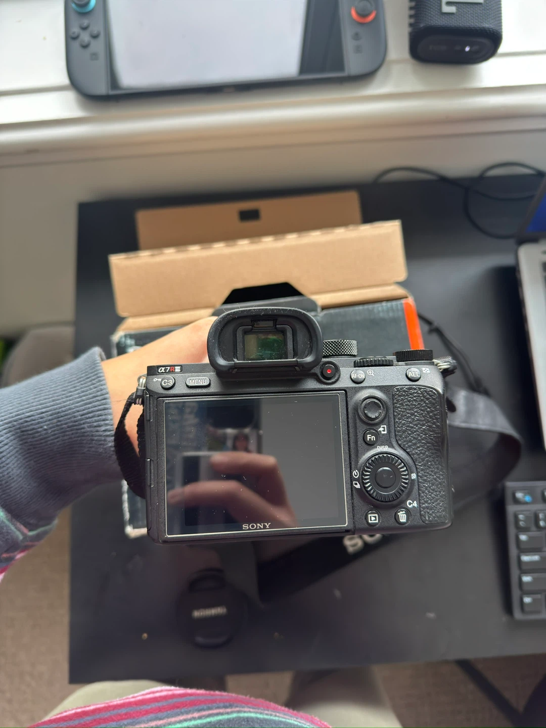 Sony a7 III Full-Frame Mirrorless with Tamron 18-200mm - photo 3