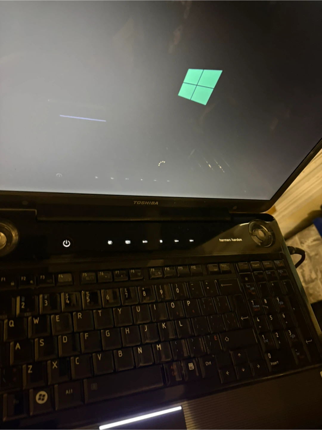 2 tablets and a laptop - photo 3