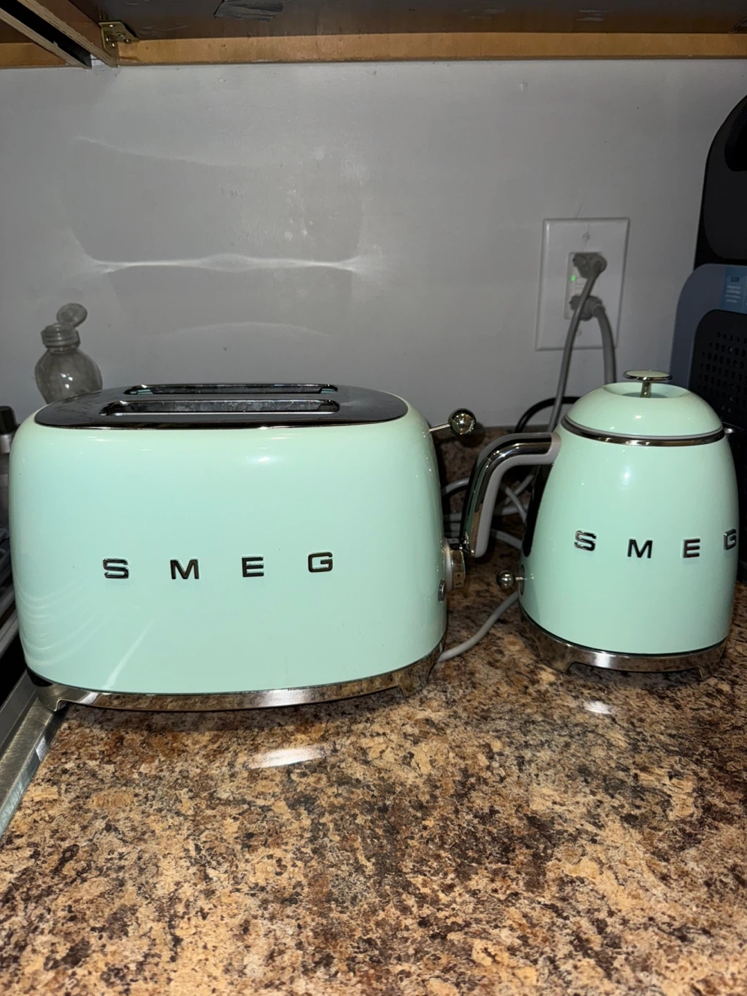 Smeg kettle and toaster - photo 3