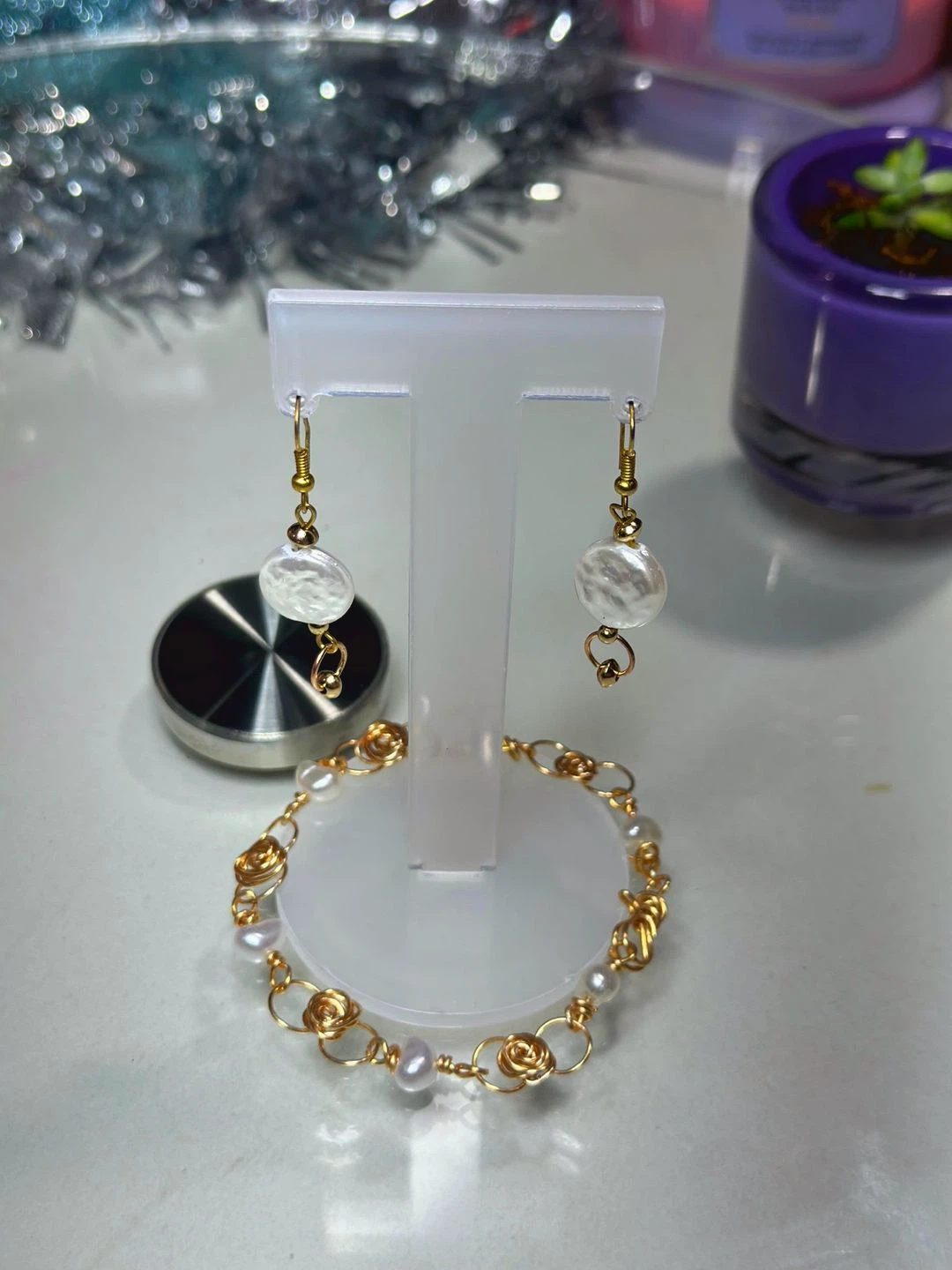 Pearl & Gold Tone Jewelry Set: Earrings & Bracelet