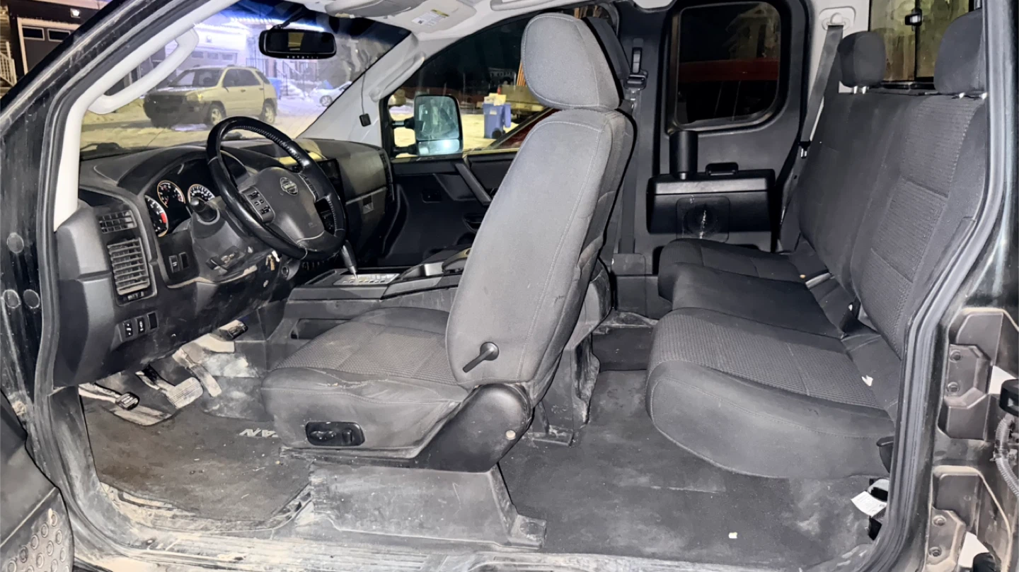 2008 Nissan Titan SE 4x4 – Strong & Reliable Truck - photo 5