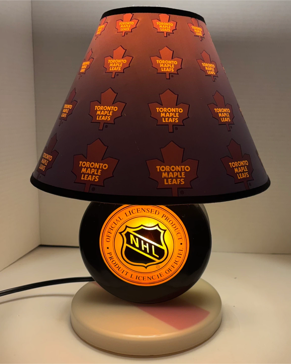 Vintage 1999 Toronto Maple Leafs NHL Table Lamp