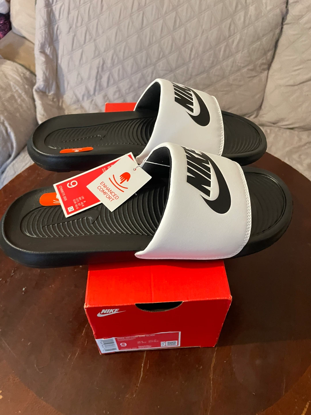 New Nike Slides Size 9 - photo 2