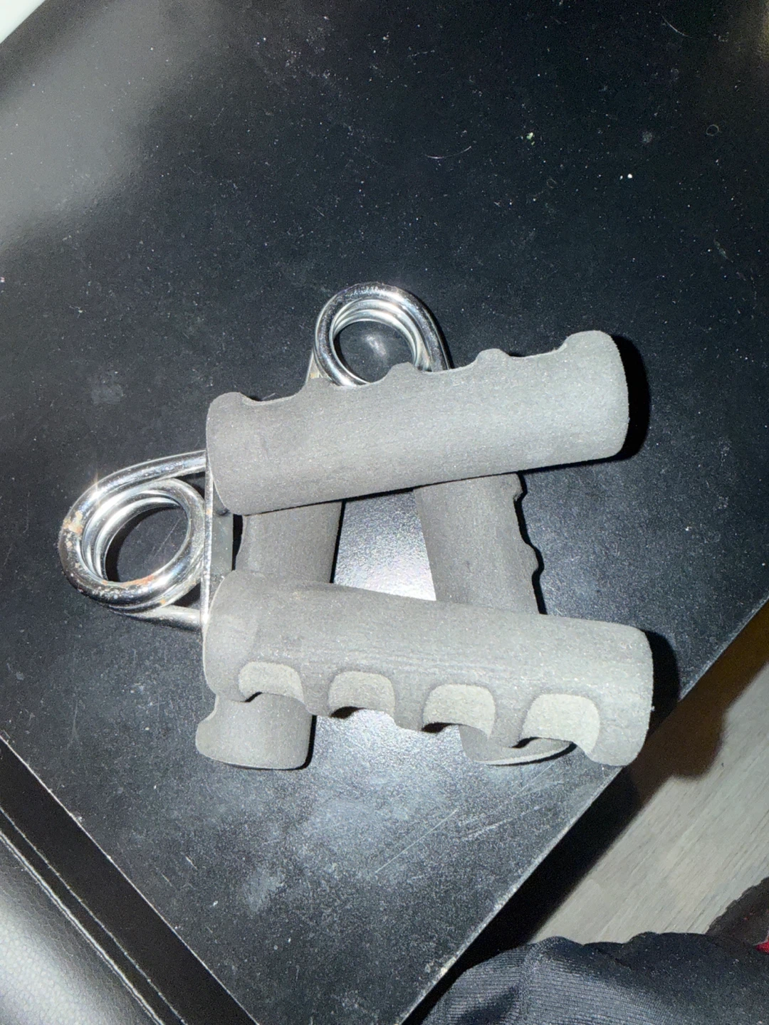 Hand Grip Strengthener - photo 2