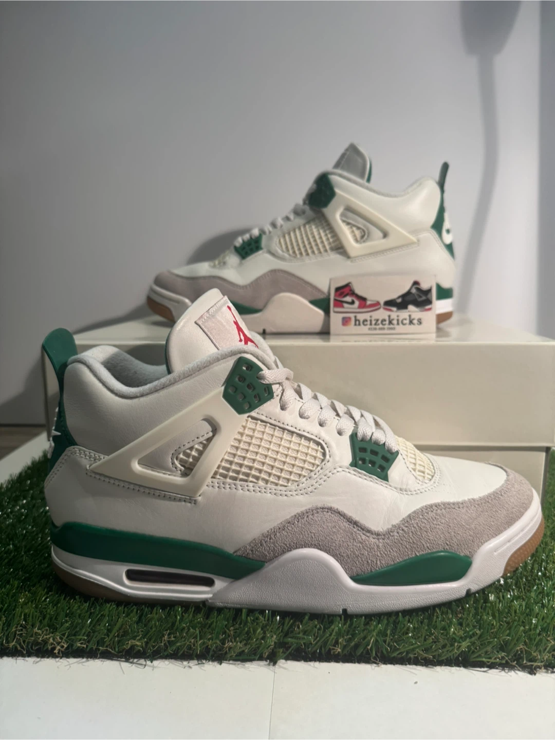 Jordan 4 SB Pine Green size 10.5