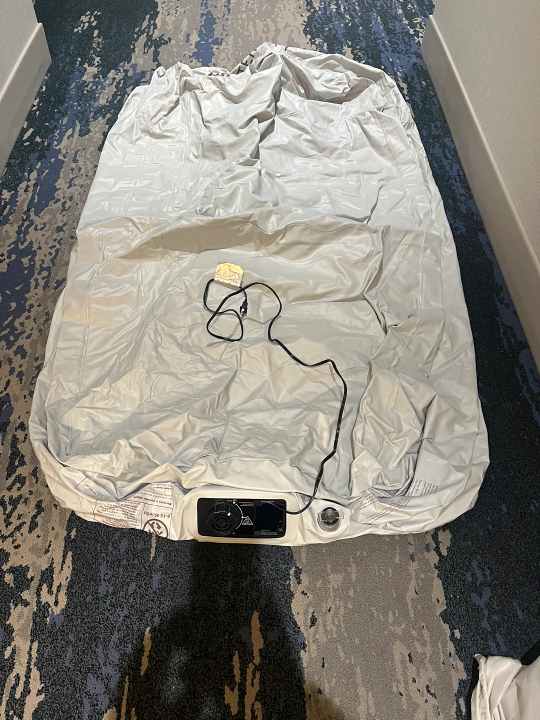 Etekcity Air Mattress with Built-in Pump - photo 5