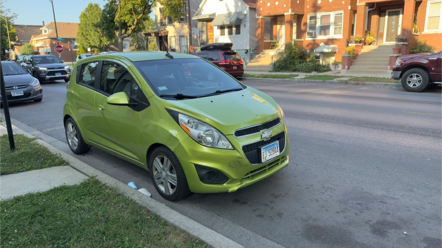 Selling chevrolet spark 2014