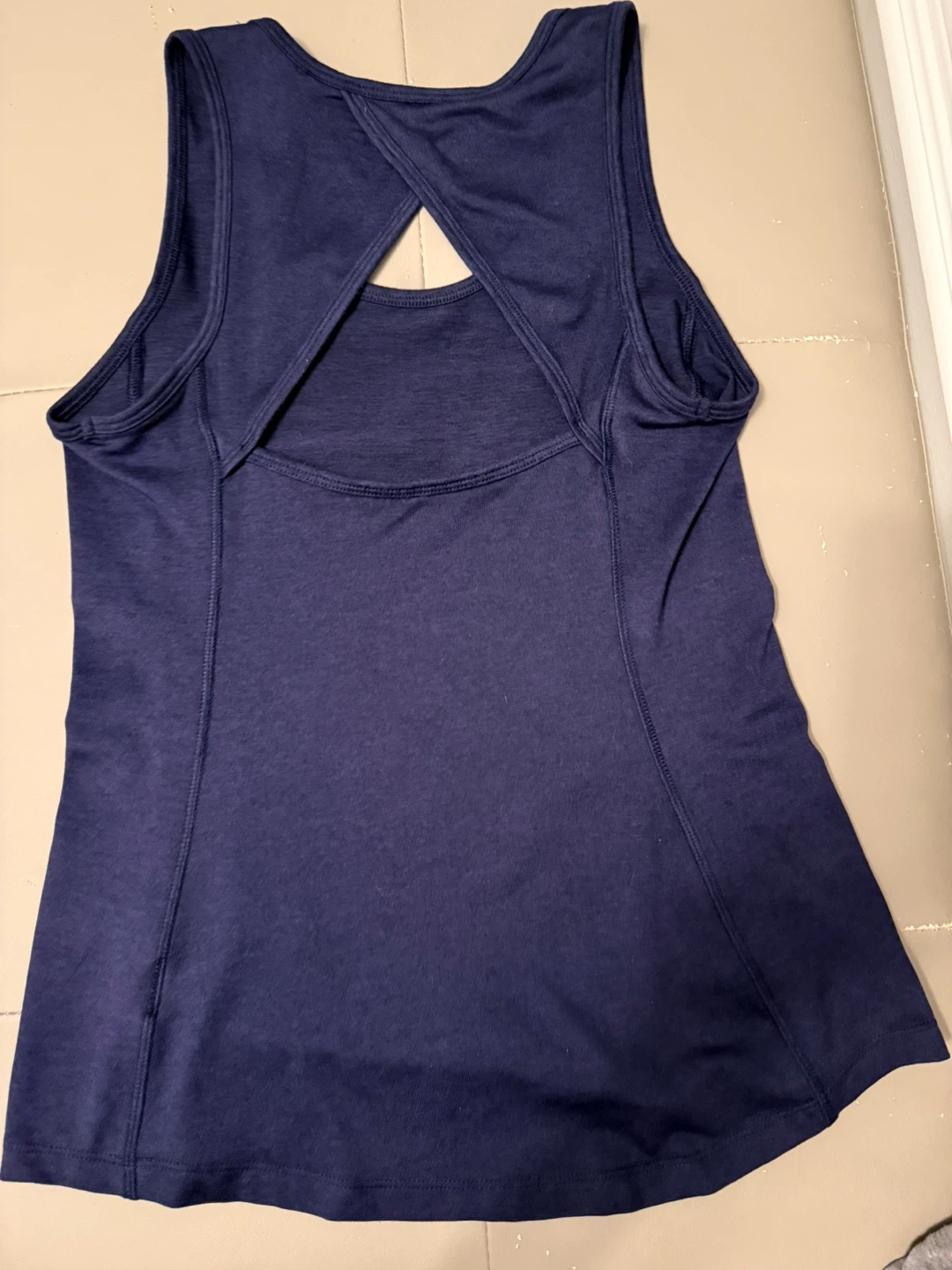 Lot of 3  Gap & Navy Active gym Tank Top - Size XS $5/all 3 - photo 4