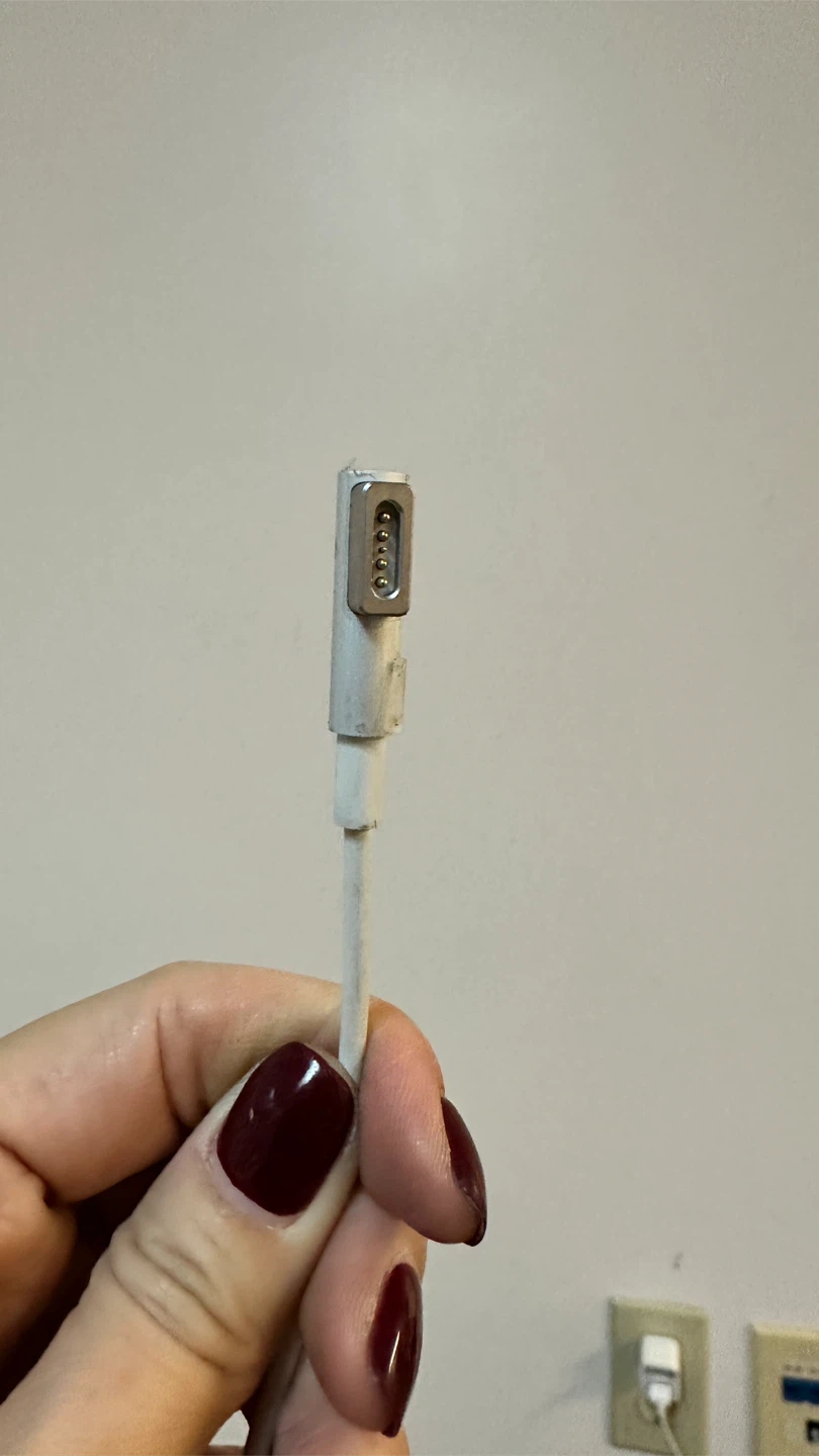 Apple Charger - photo 5