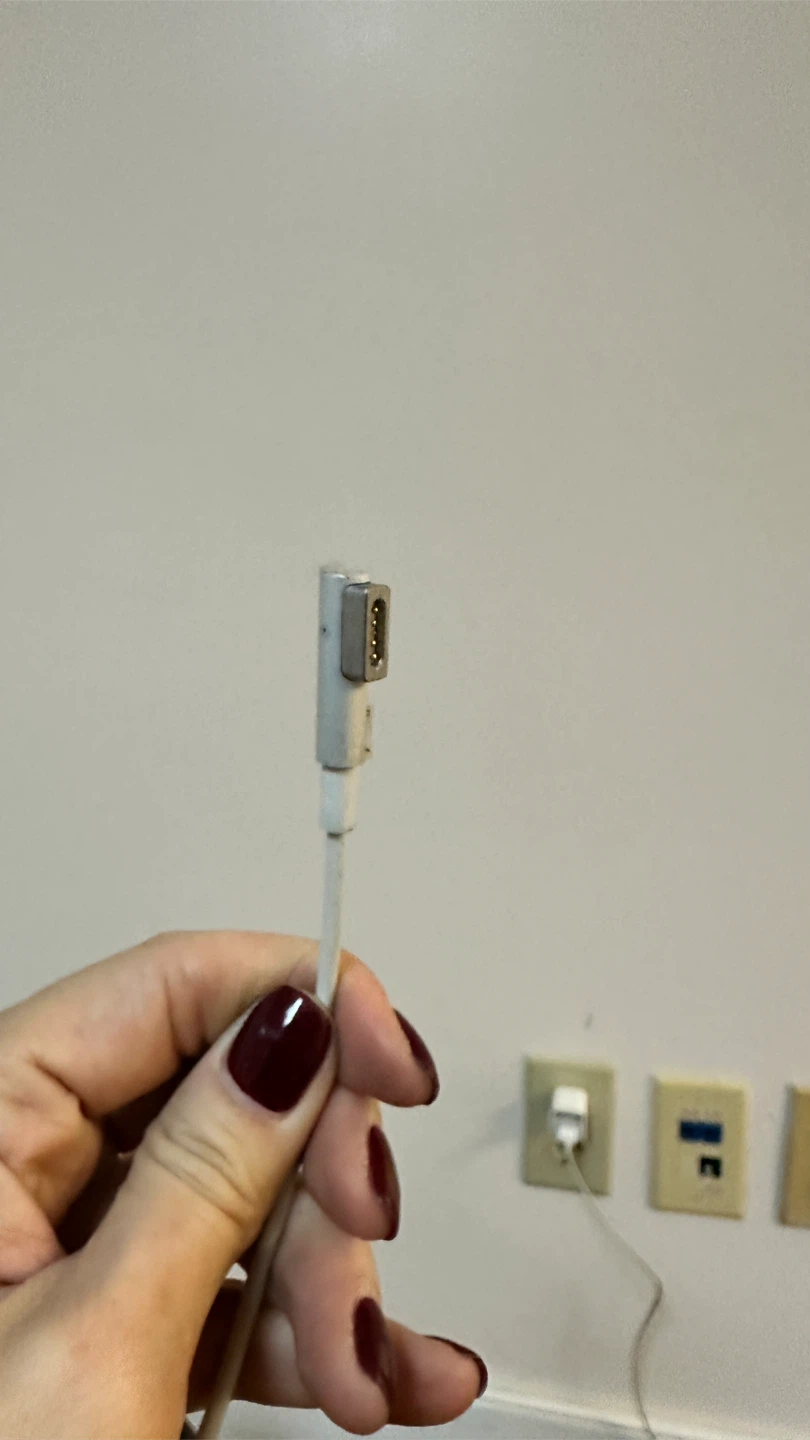 Apple Charger - photo 3