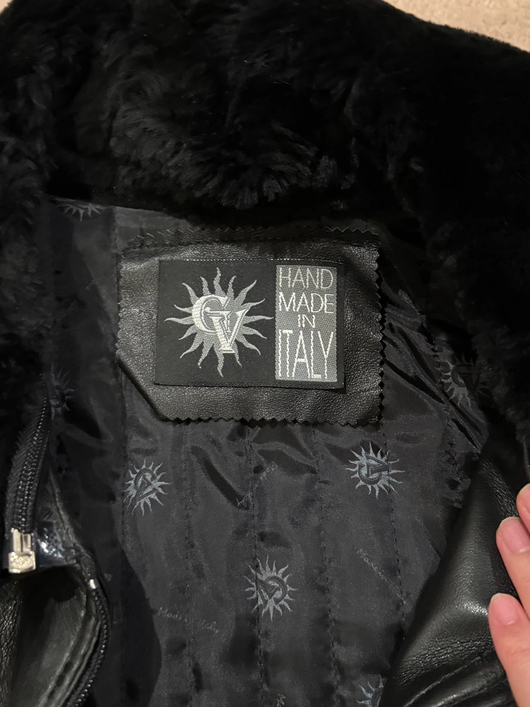 Emporio Black Leather Jacket with Fur Collar size L - photo 2