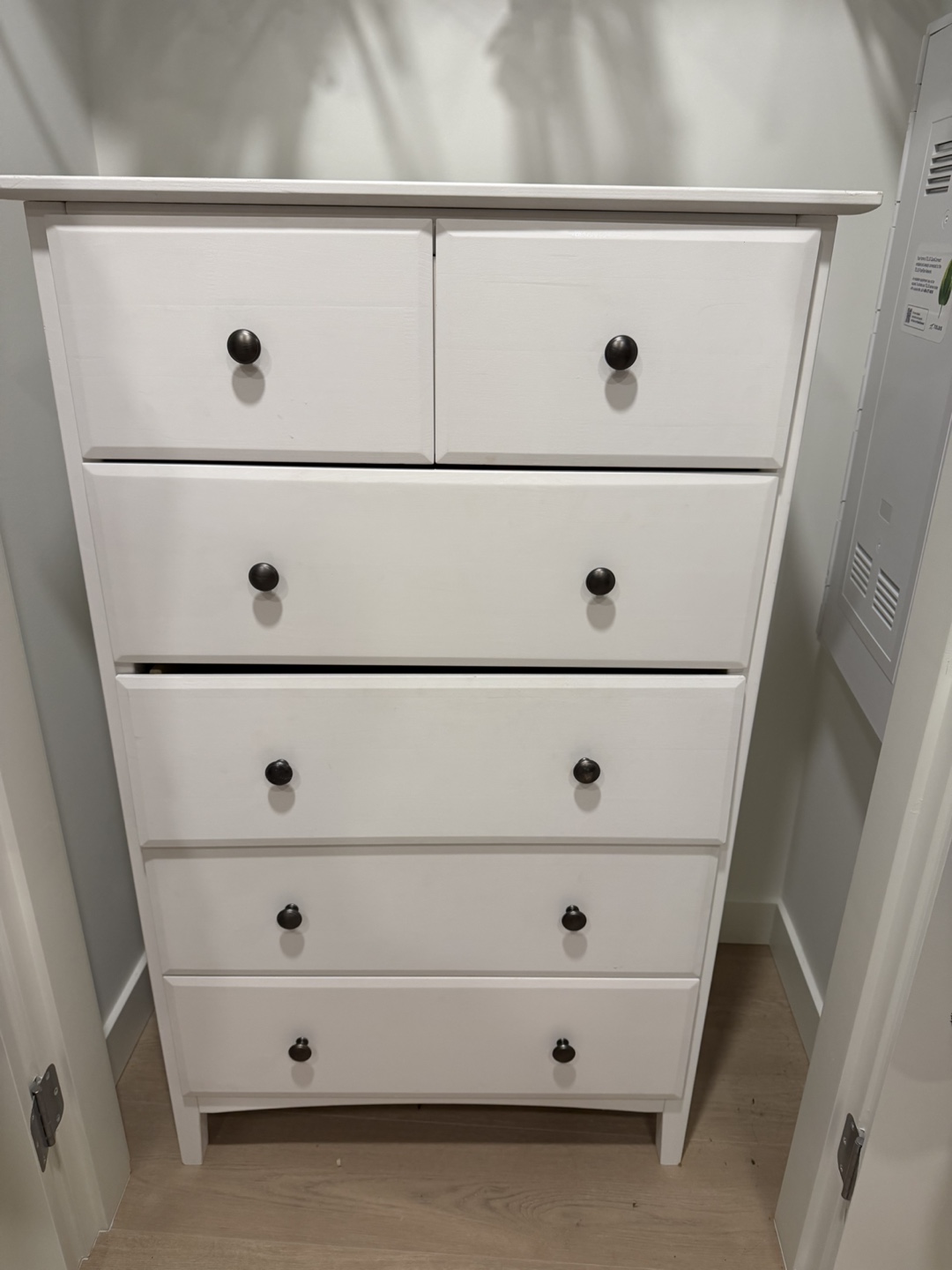 White 6-Drawer Dresser
