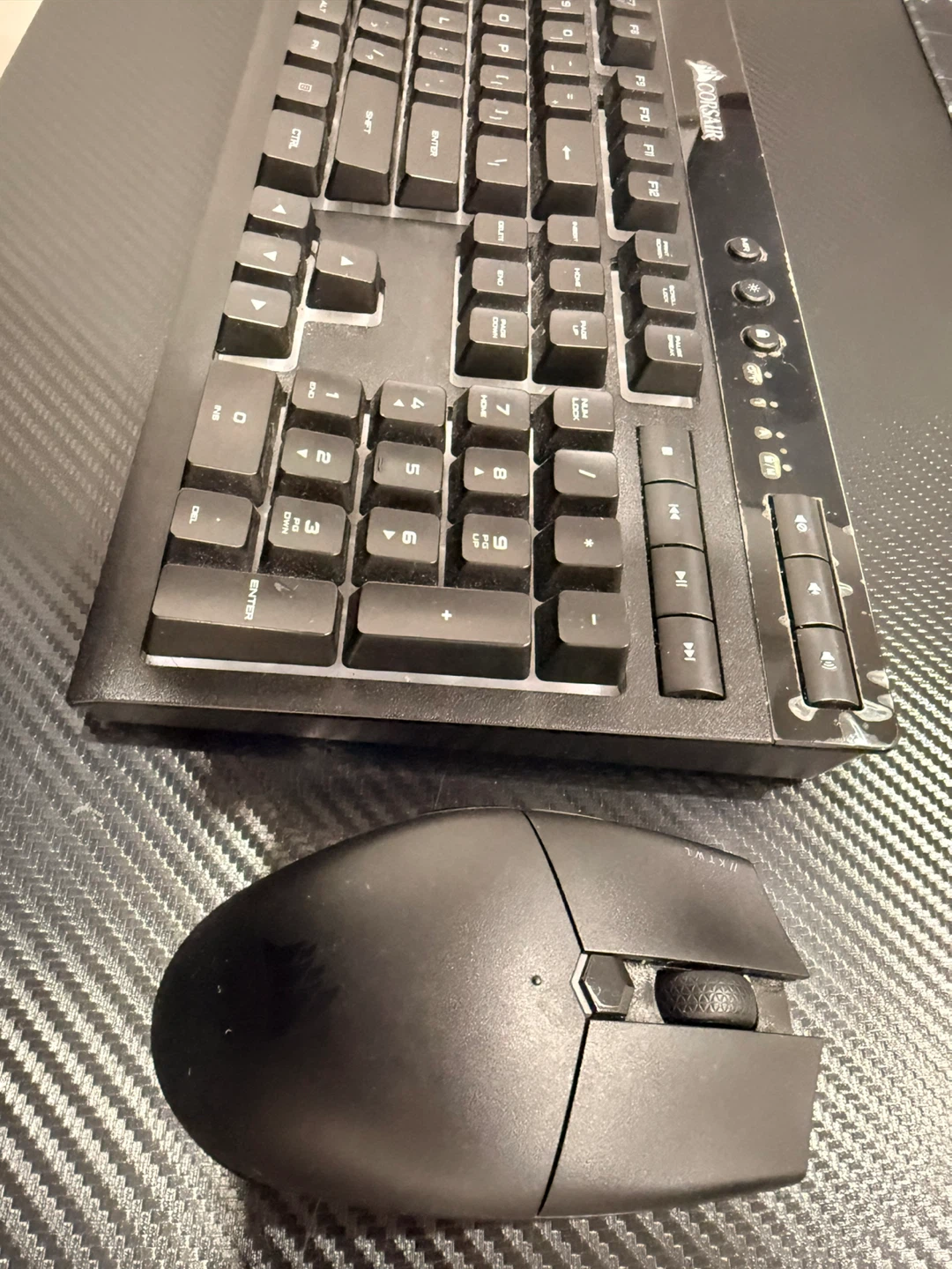 Corsair K67 RGB Wireless Keyboard & Mouse Combo - photo 3