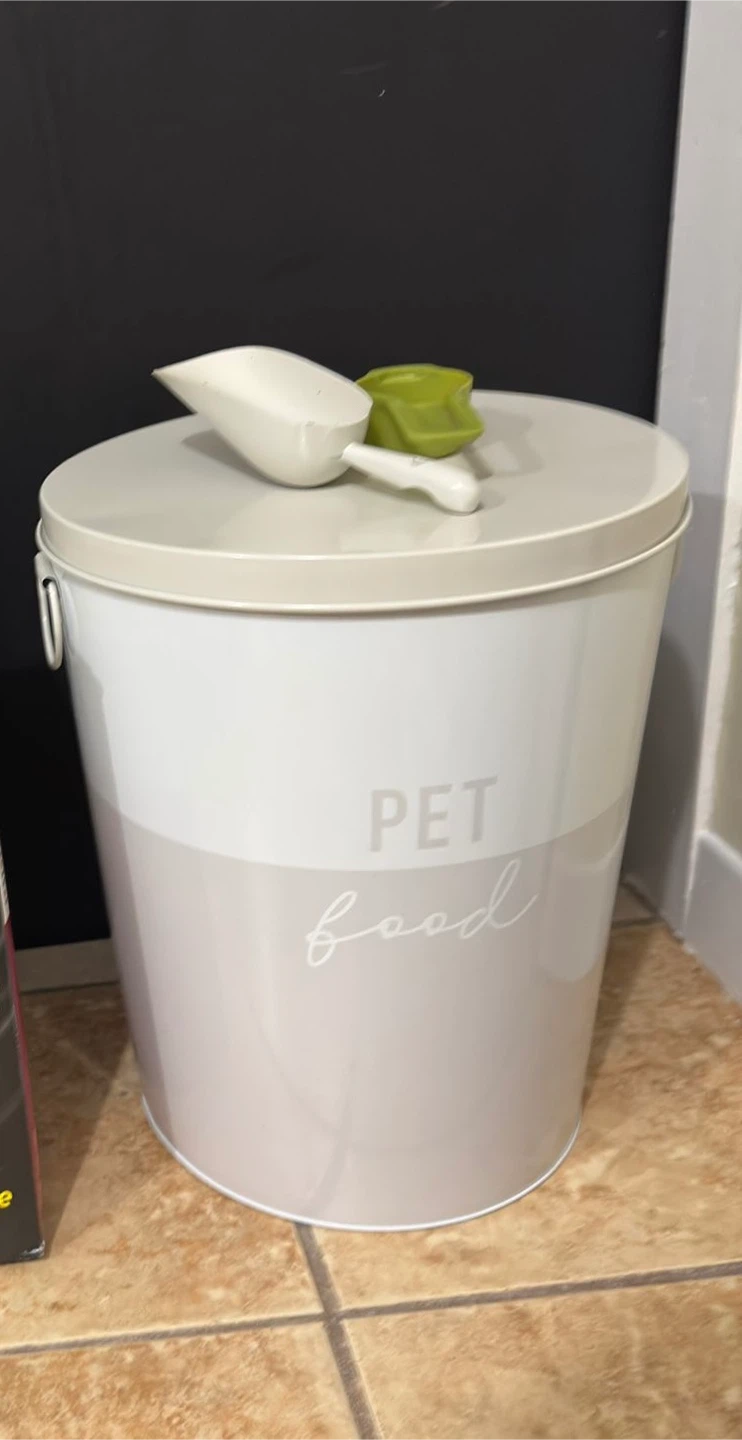 Pet Food Storage Container with Scoop