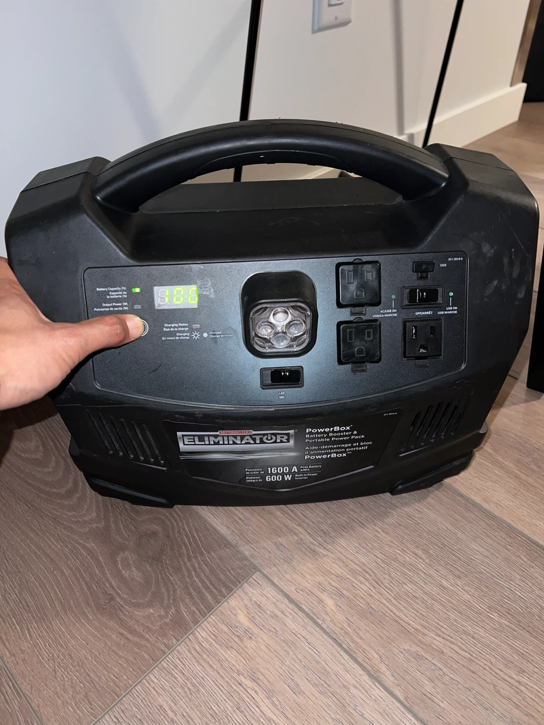 Eliminator Powerbox 1600A Jump Starter - photo 2