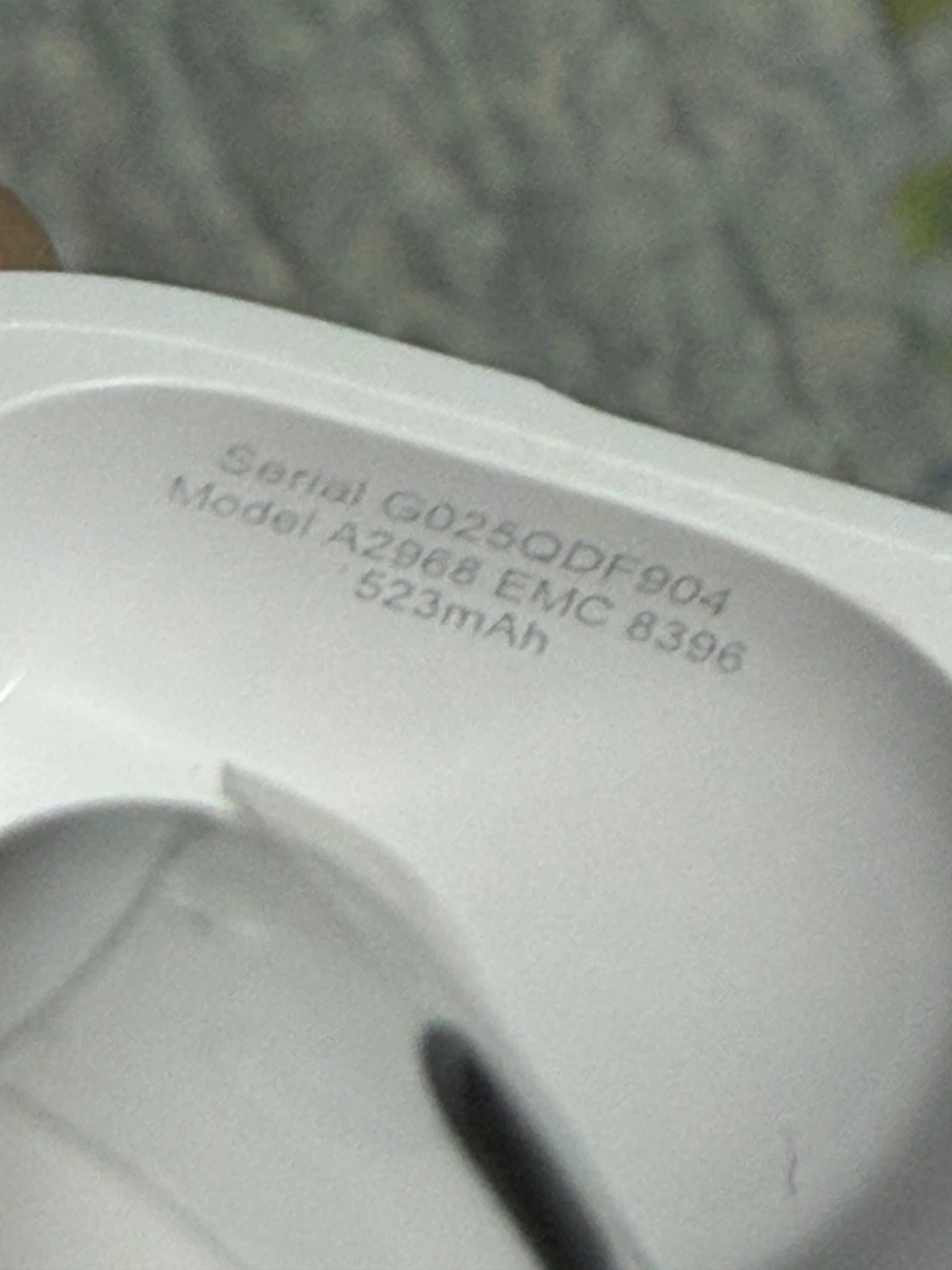 Apple AirPods Pro 2nd Generation - Like New! - photo 5