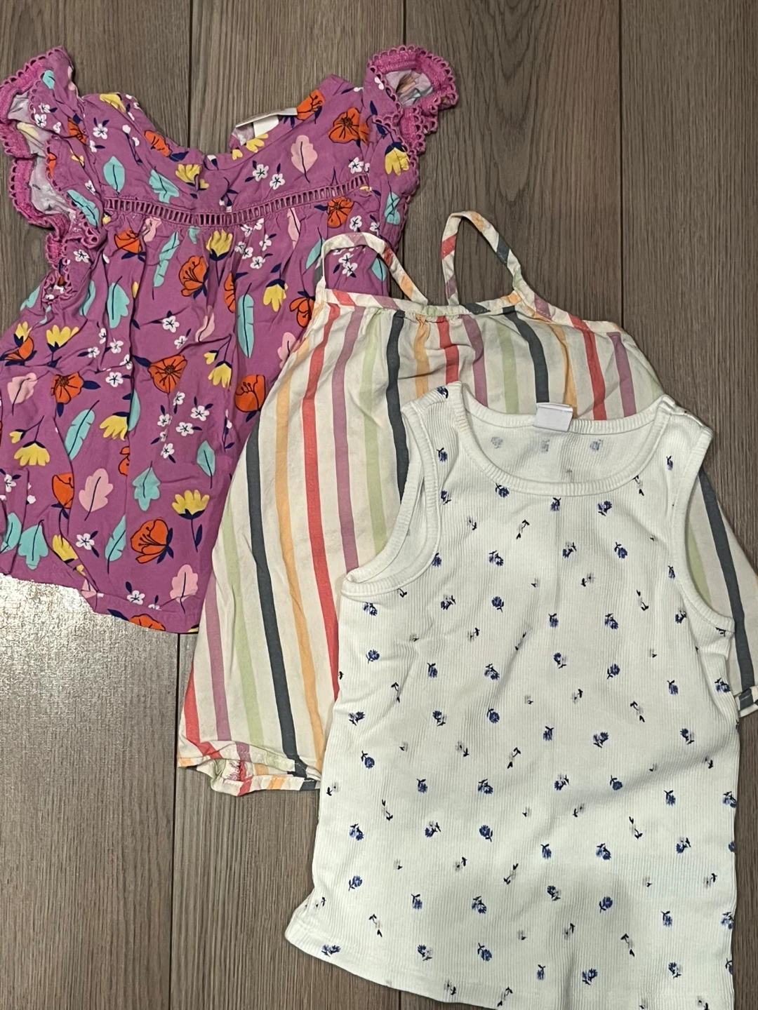 Lot of girls’ tank tops Size 4