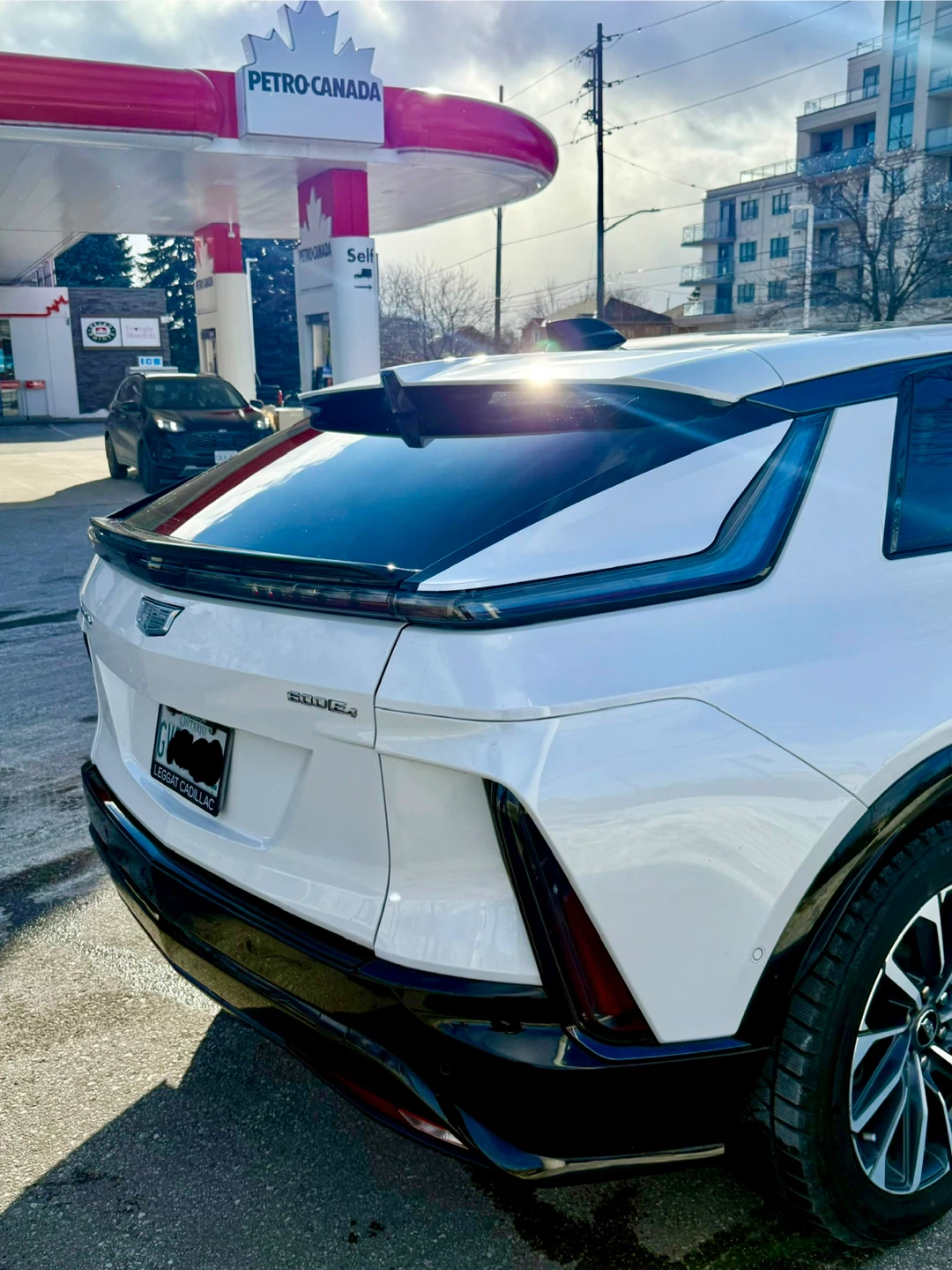 Cadillac Lyriq 600E4 - White - photo 4
