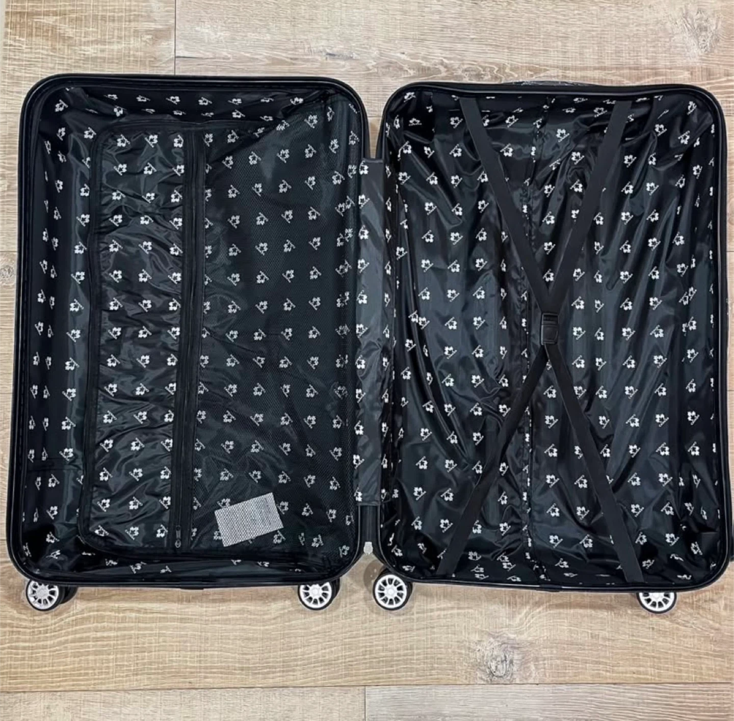 Brand New Gold Luggage Set - 3 Piece (20/24/28”) - photo 3