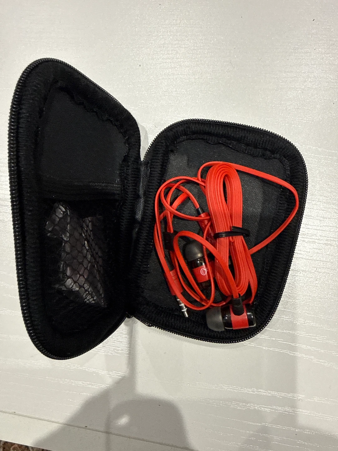 Red Earphones with Case