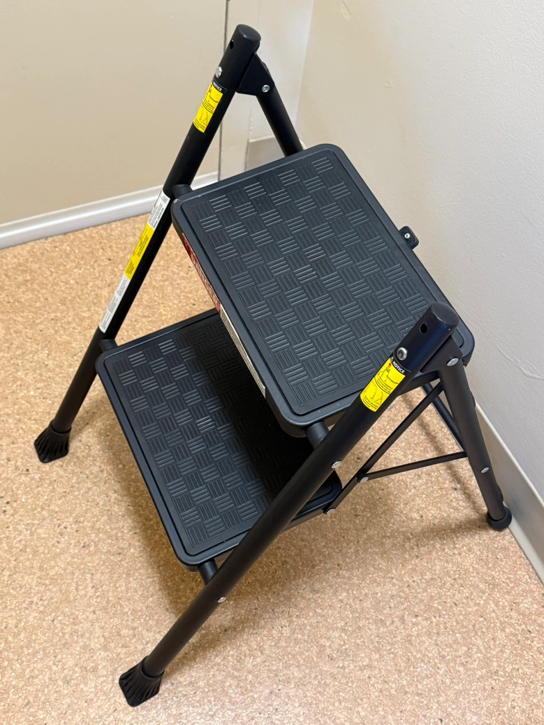 Folding 2-Step Ladder