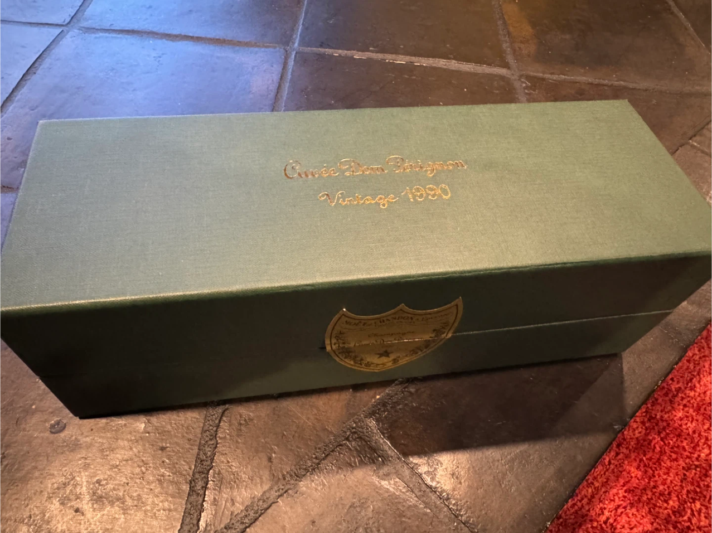 1990 Vintage Dom Perignon Champagne Bottle Box Collectors