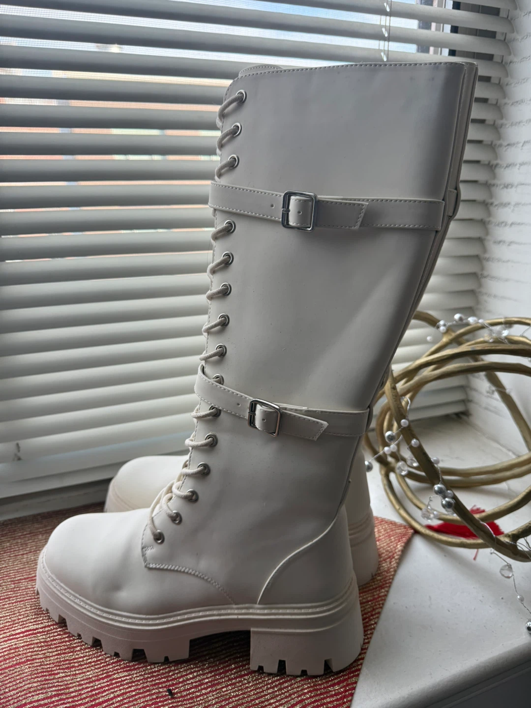 Forever 21 White Lace-Up Knee High Boots - Size 8 - photo 2