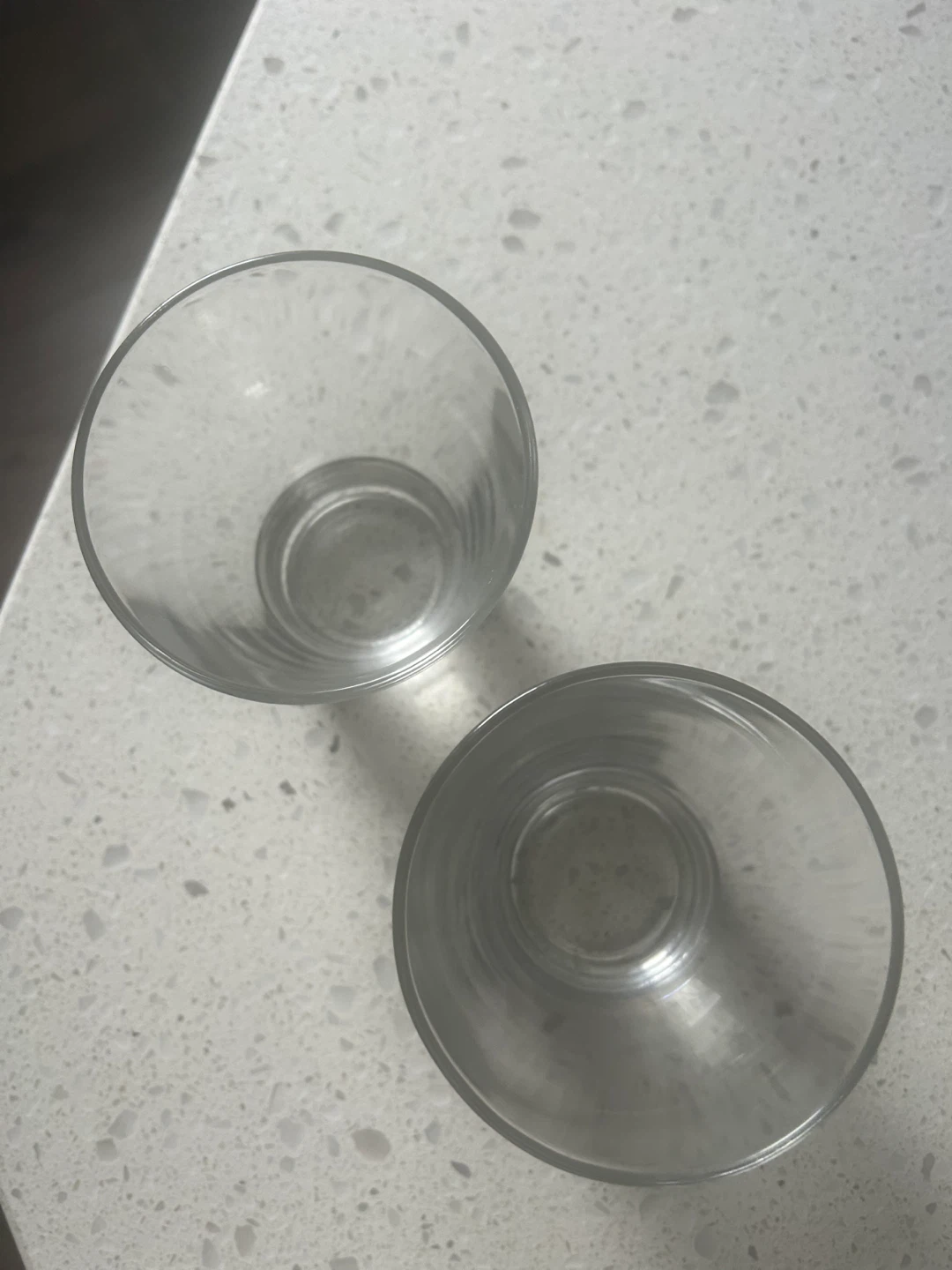 Set of 2 Clear Drinking Glasses -$1 for the pair! - photo 2
