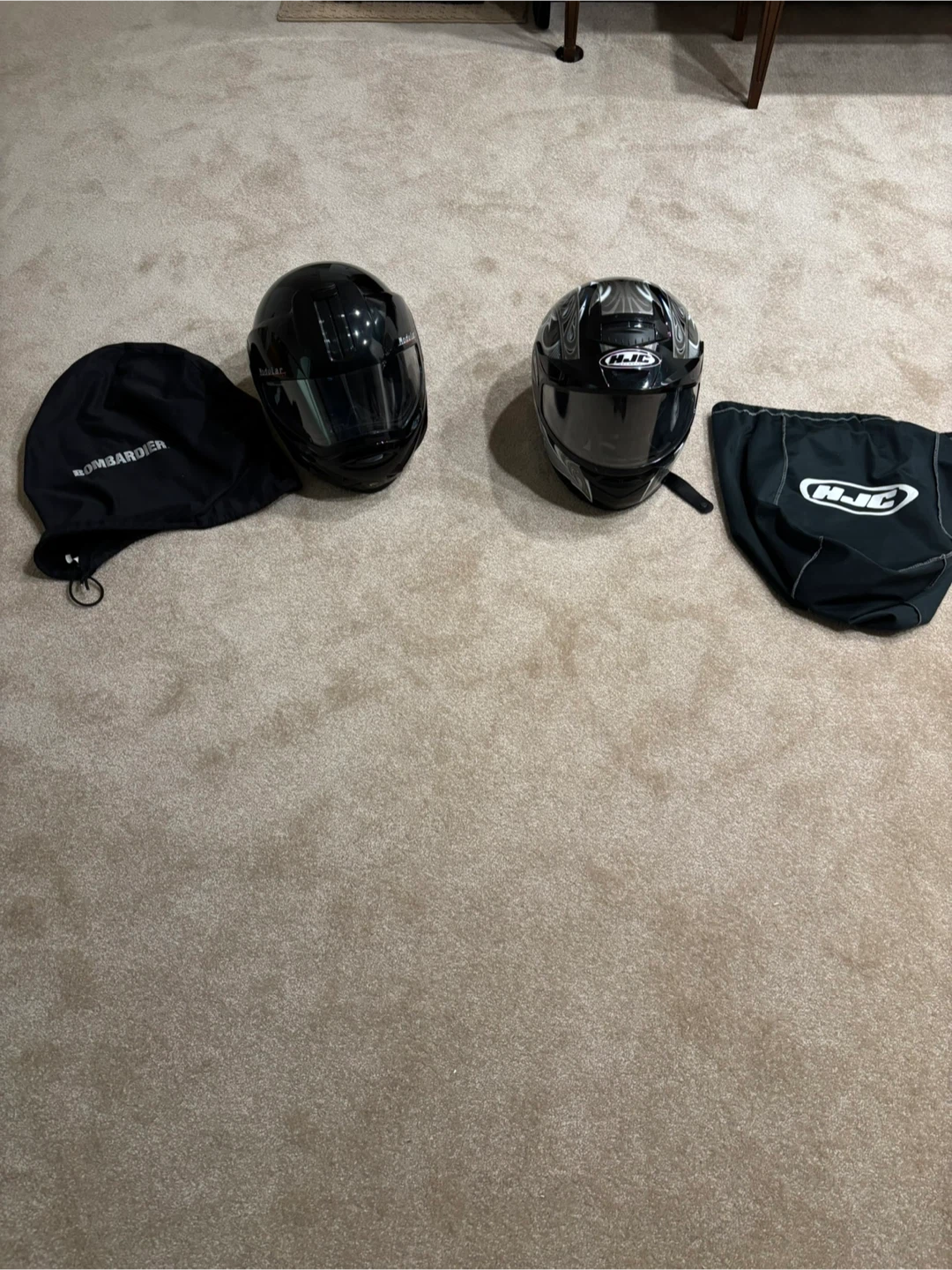 HJC Helmets(M) - Black/ Bombardier module helmet (S)