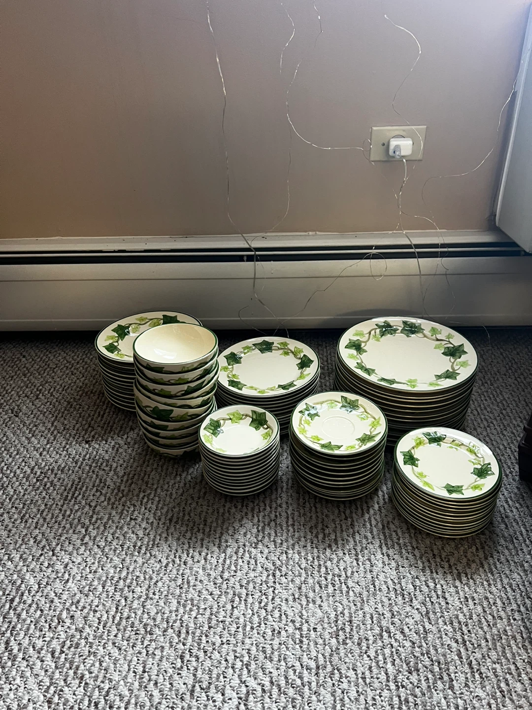 Vintage Franciscan  Dinnerware Set - photo 3