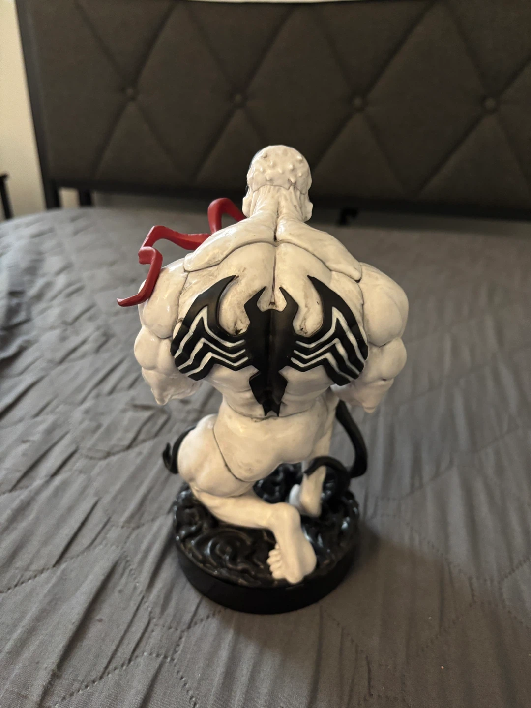 Marvel Anti-Venom Phone & Controller Holder - photo 2