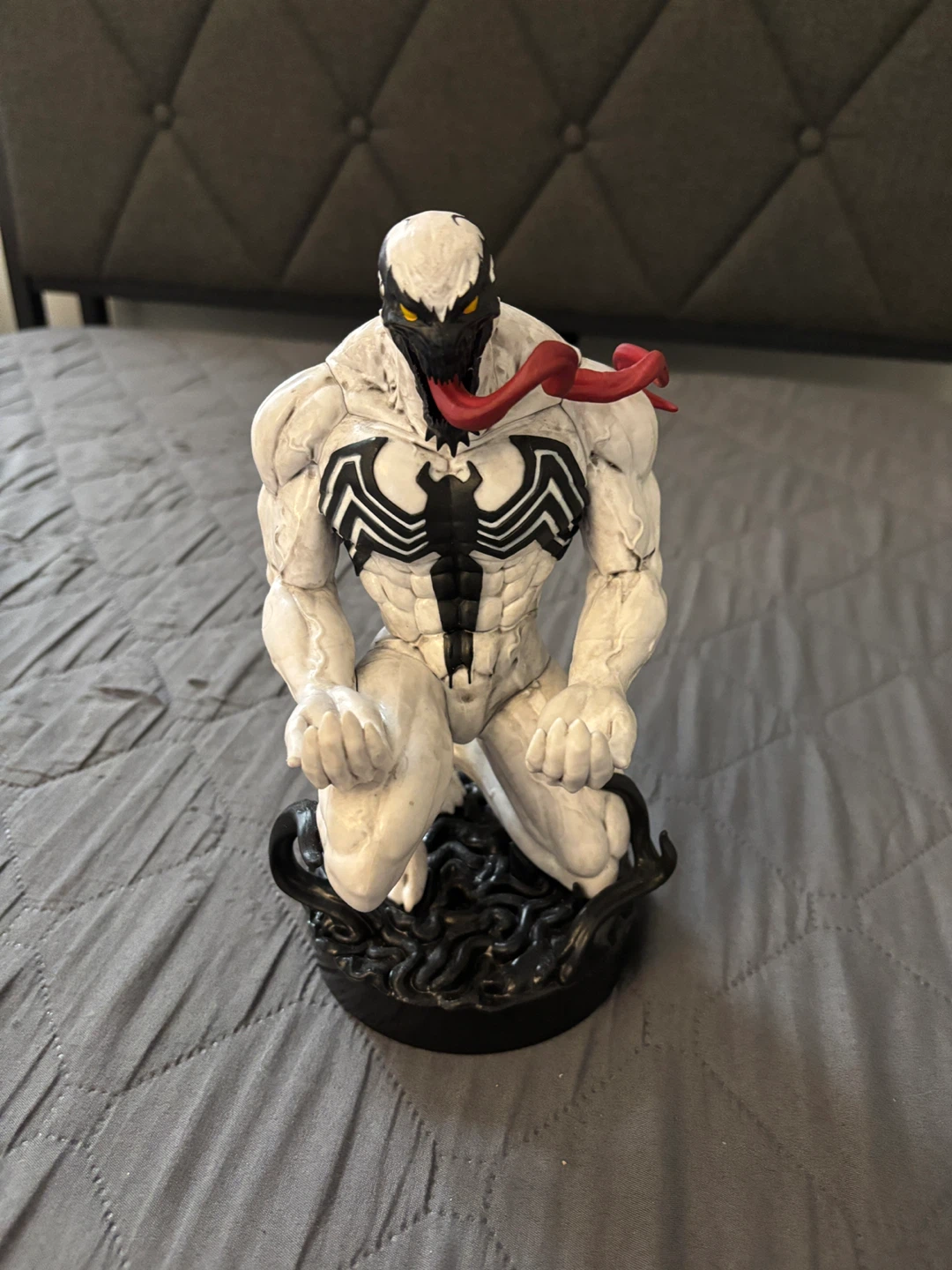 Marvel Anti-Venom Phone & Controller Holder