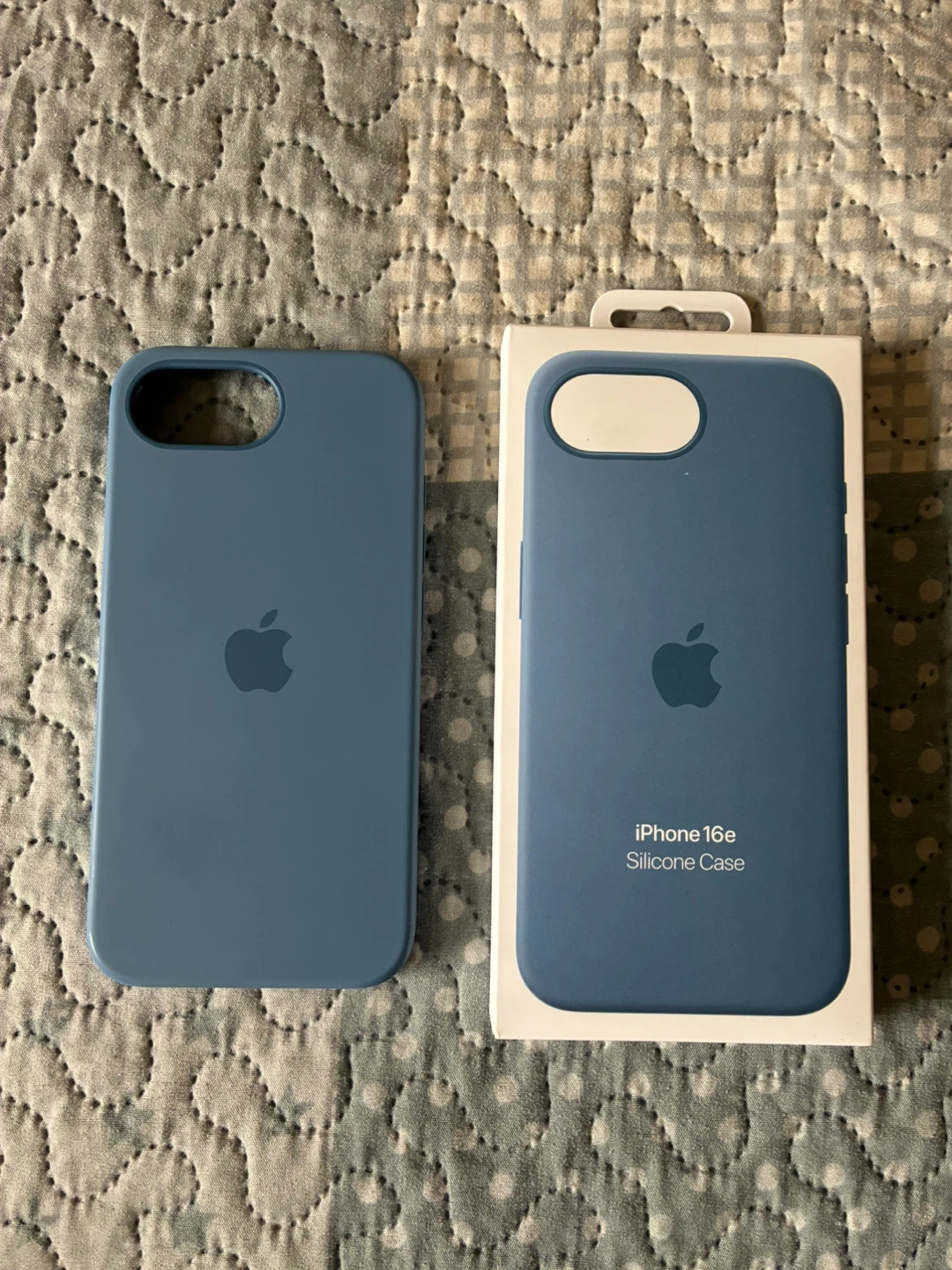 Apple iPhone 16e Silicone Case - Winter Blue