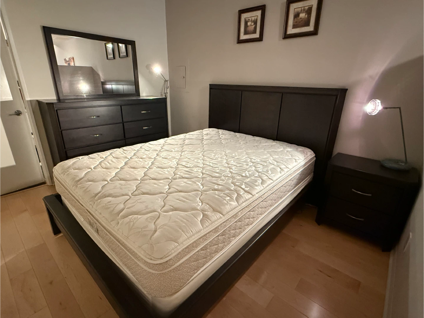 Bedroom Set - Bed, Dresser, Mirror, Nightstand