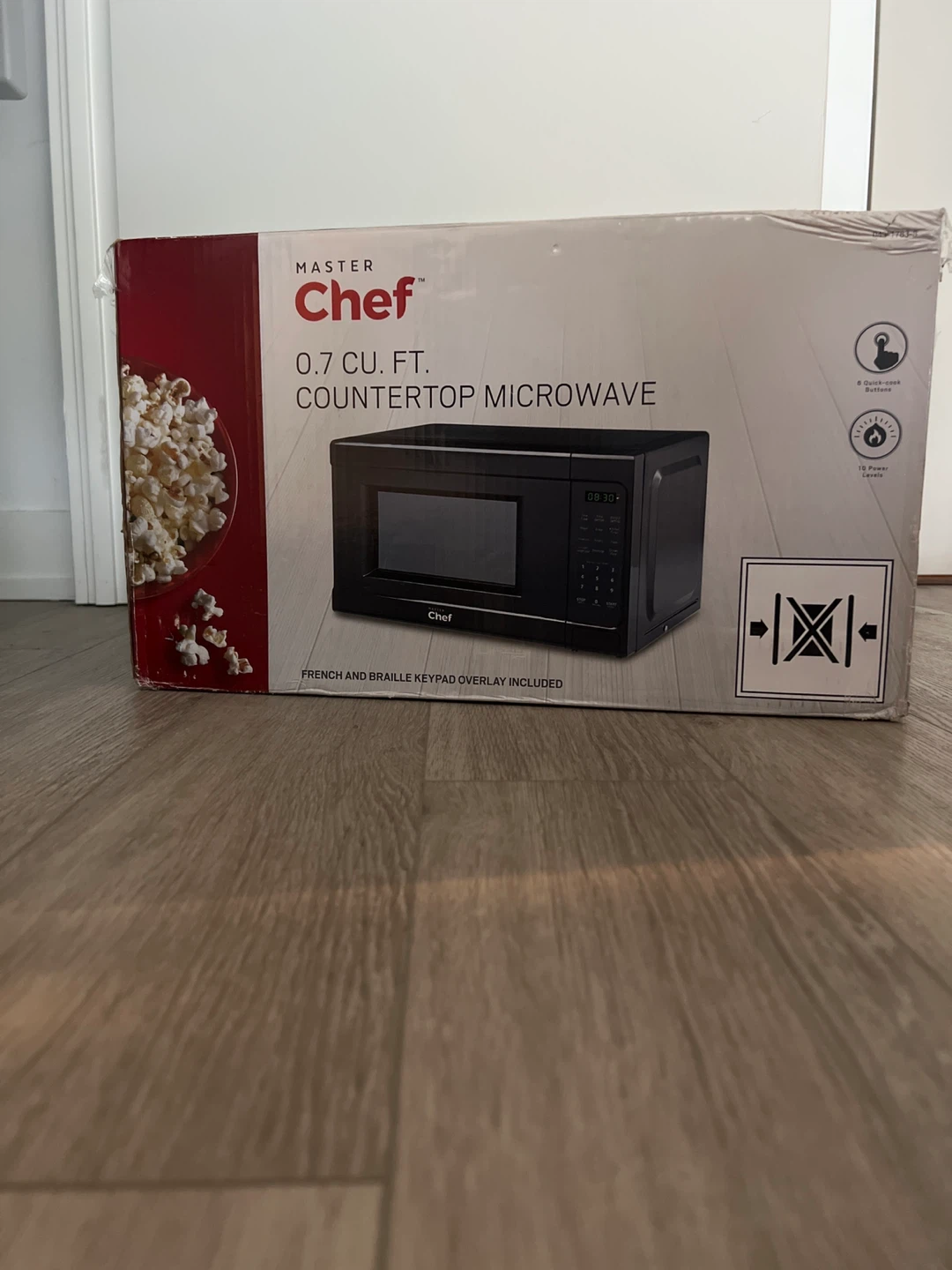 New Master Chef 0.7 CU. FT. Countertop Microwave
