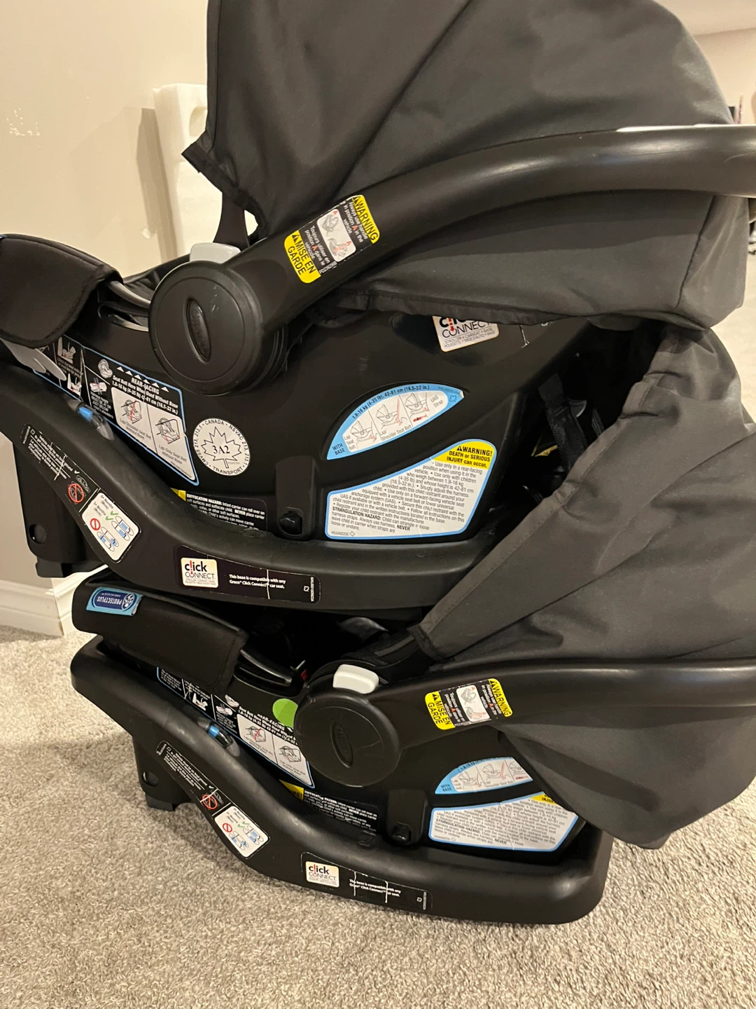 2 sets of Infant Car Seats with base