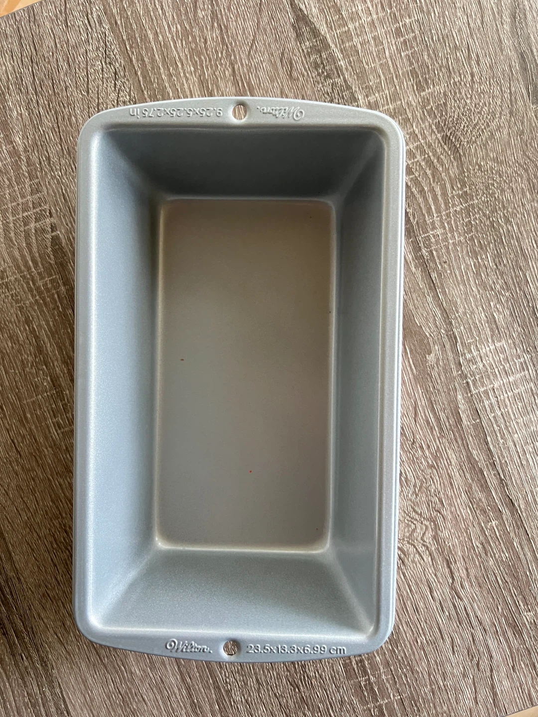 Wilton Loaf Pan - 9.25 x 5.25 Inches