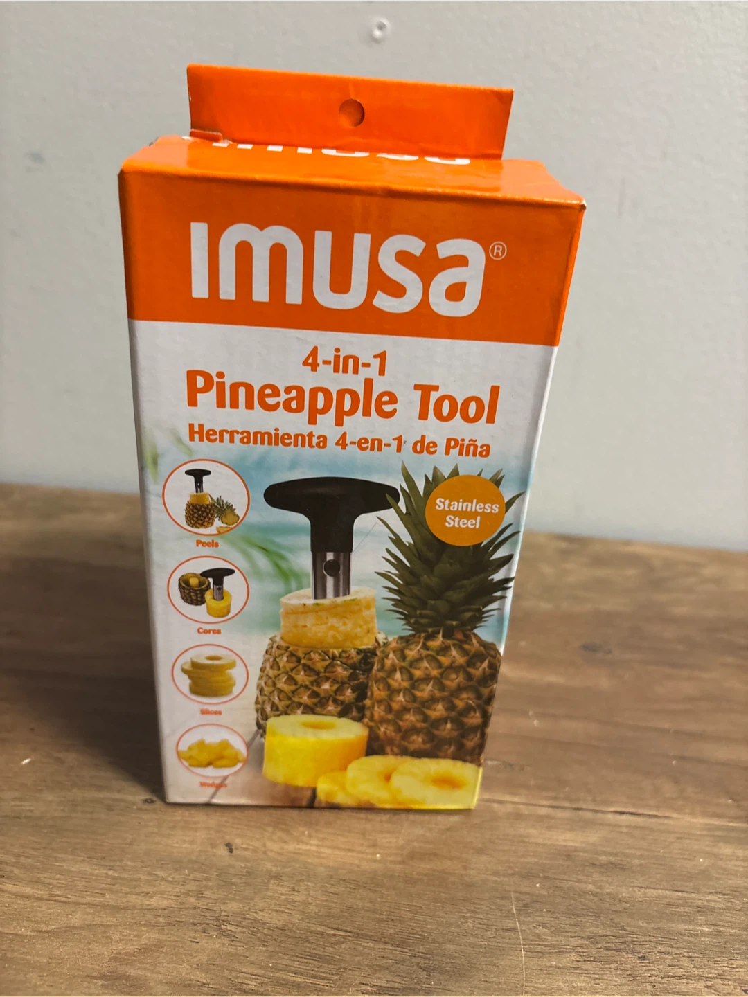IMUSA 4-in-1 Pineapple Tool - New in Box!