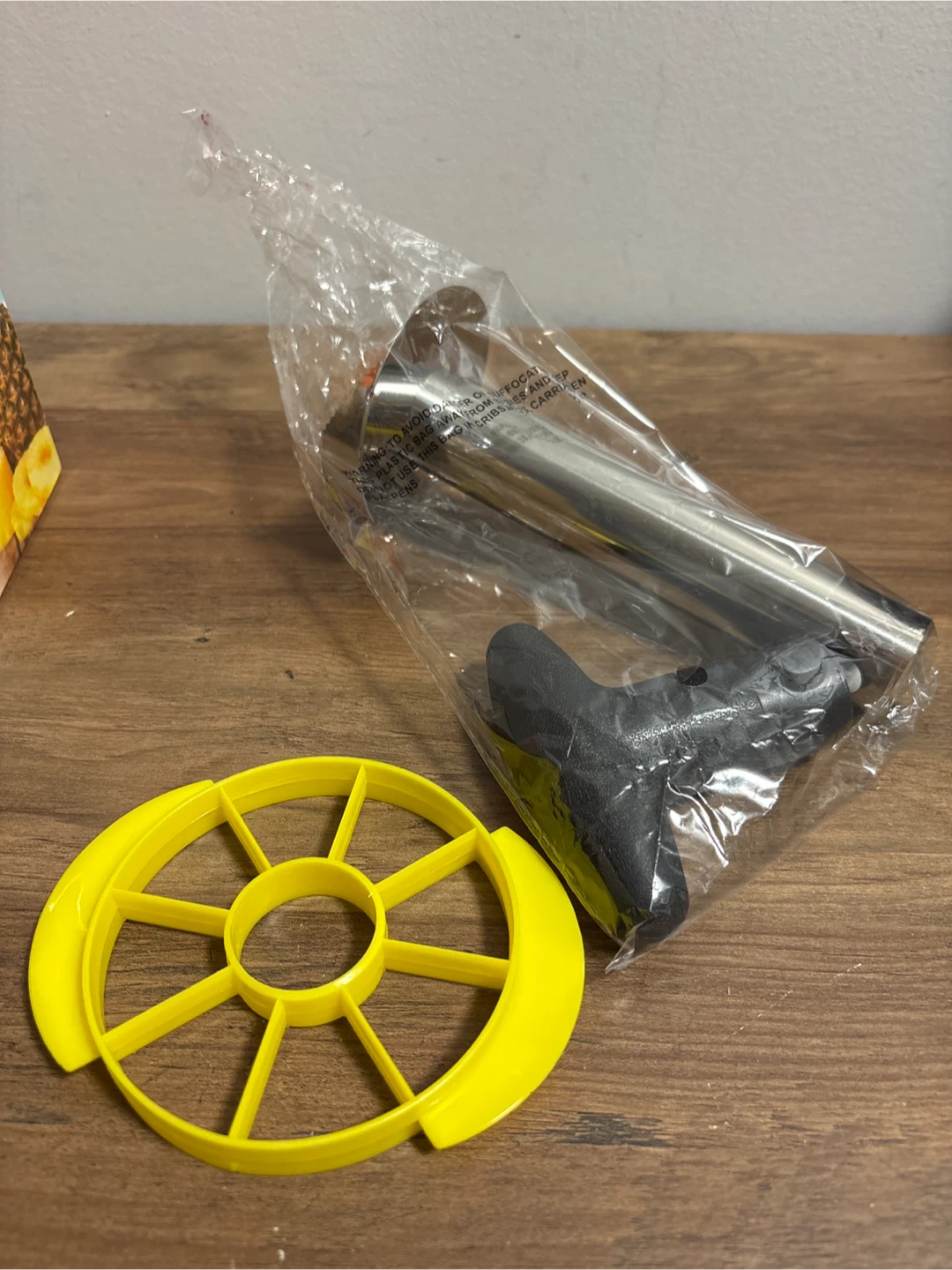 IMUSA 4-in-1 Pineapple Tool - New in Box! - photo 4
