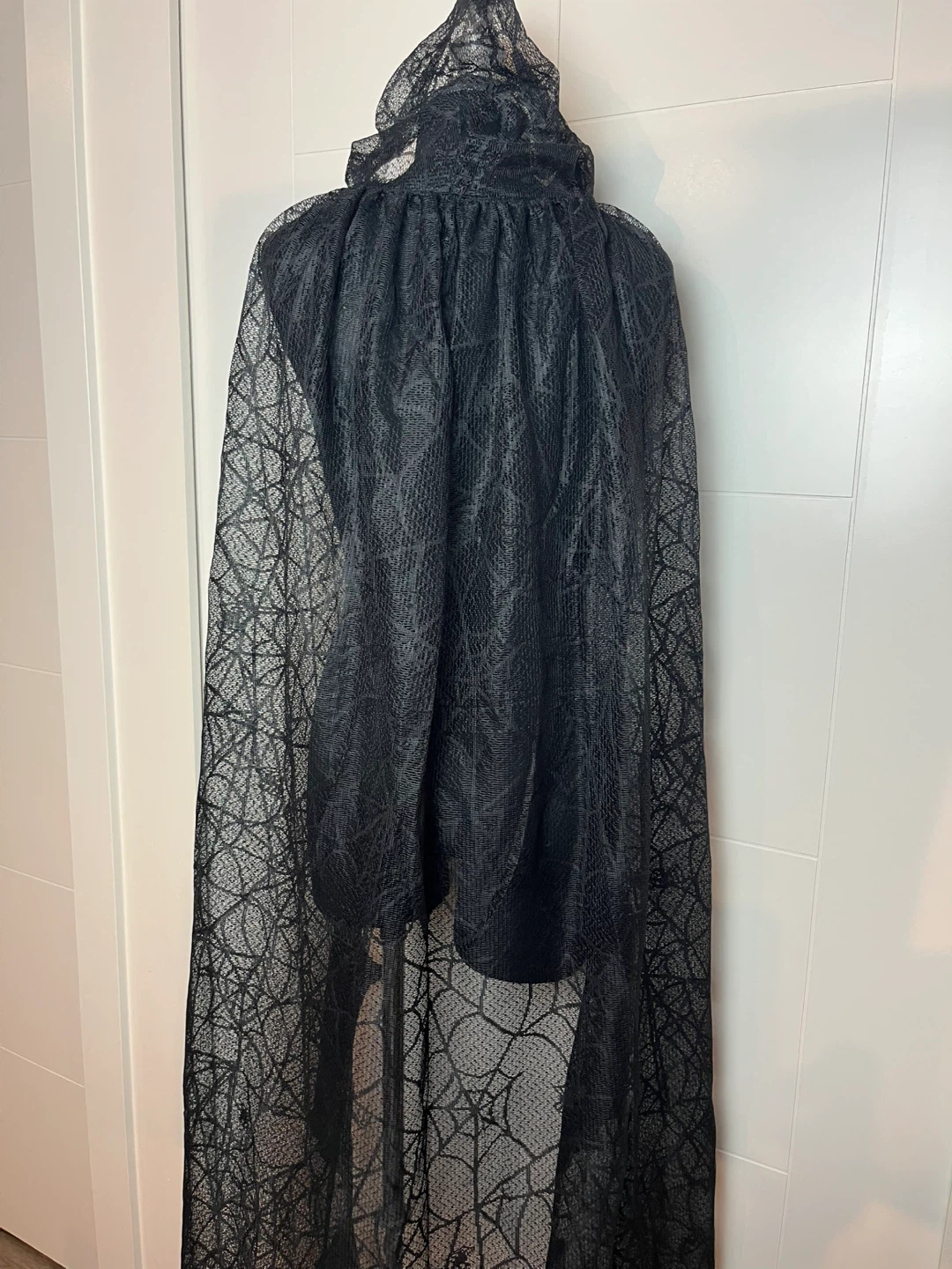 Black Lace Hooded Cape - photo 3