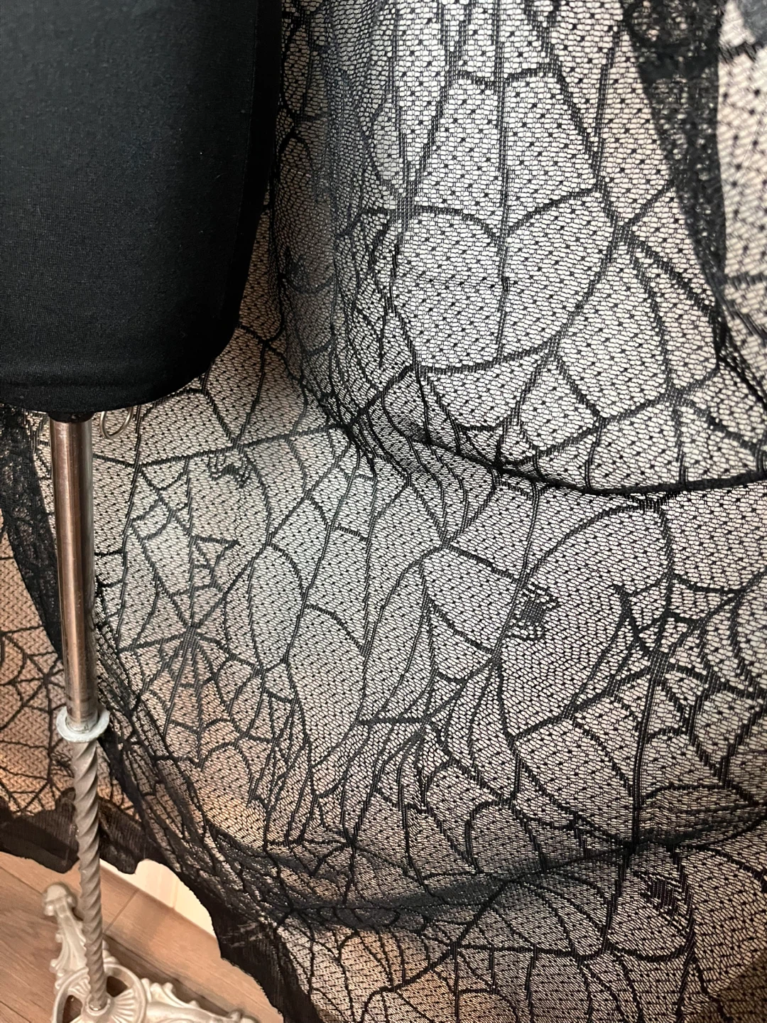 Black Lace Hooded Cape - photo 2