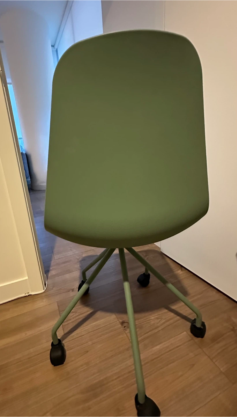 Article Svelti office chair - photo 4