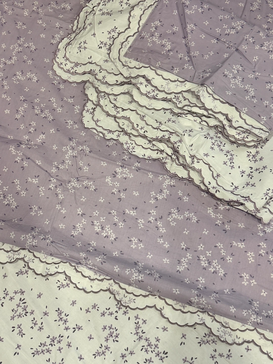King Duvet Cover + 2 Matching Shams — Reversible White ⇄ Purple