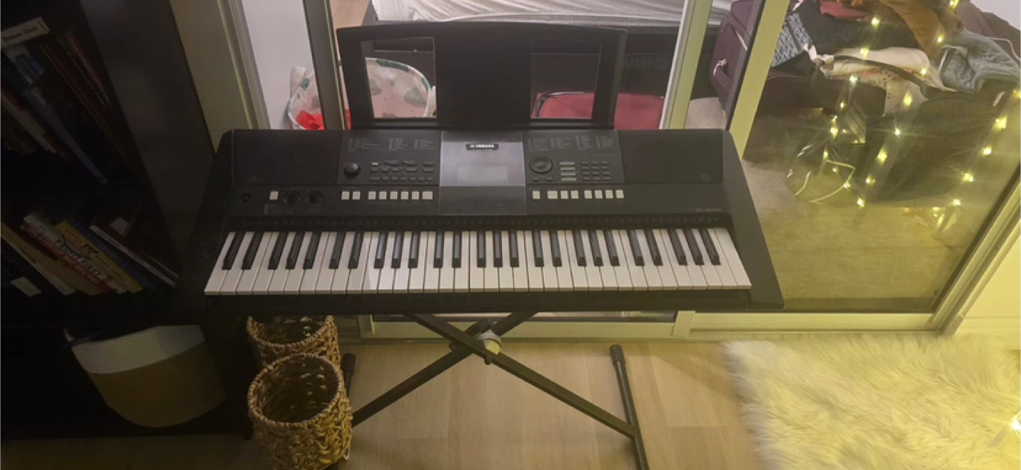 Yamaha PSR-E423 Keyboard (61 keys) with Stand - photo 3